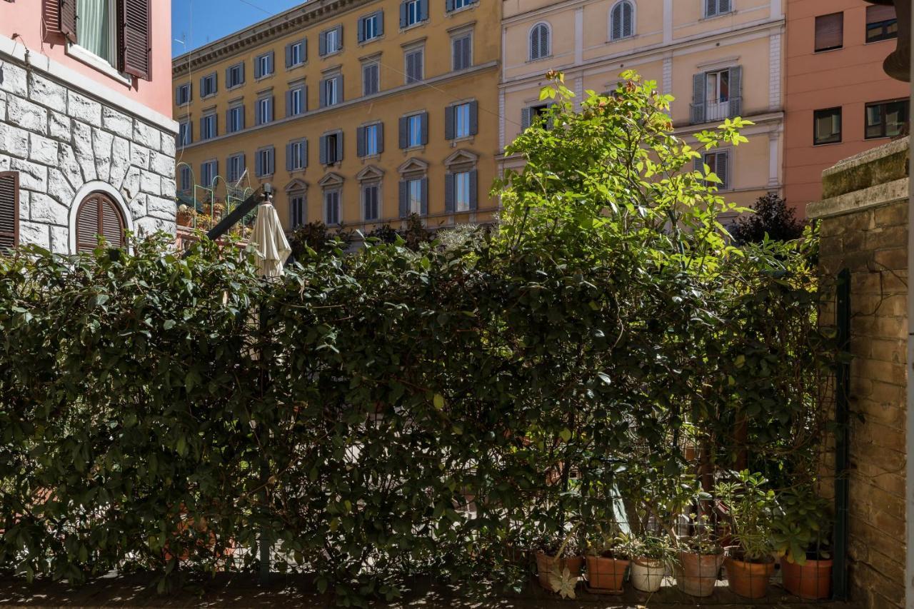 A World Aparts - 40 Sforza Rome Exterior photo