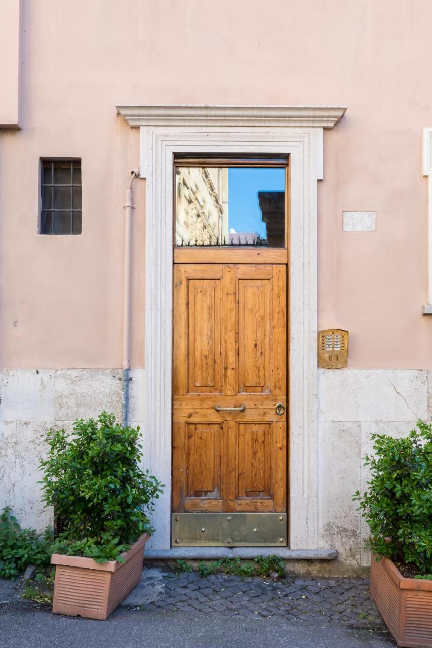 A World Aparts - 40 Sforza Rome Exterior photo